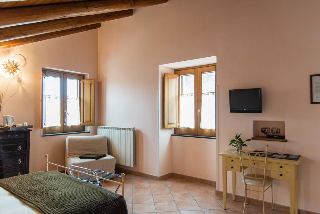أَجيرولا B&B Beata Solitudo المظهر الخارجي الصورة